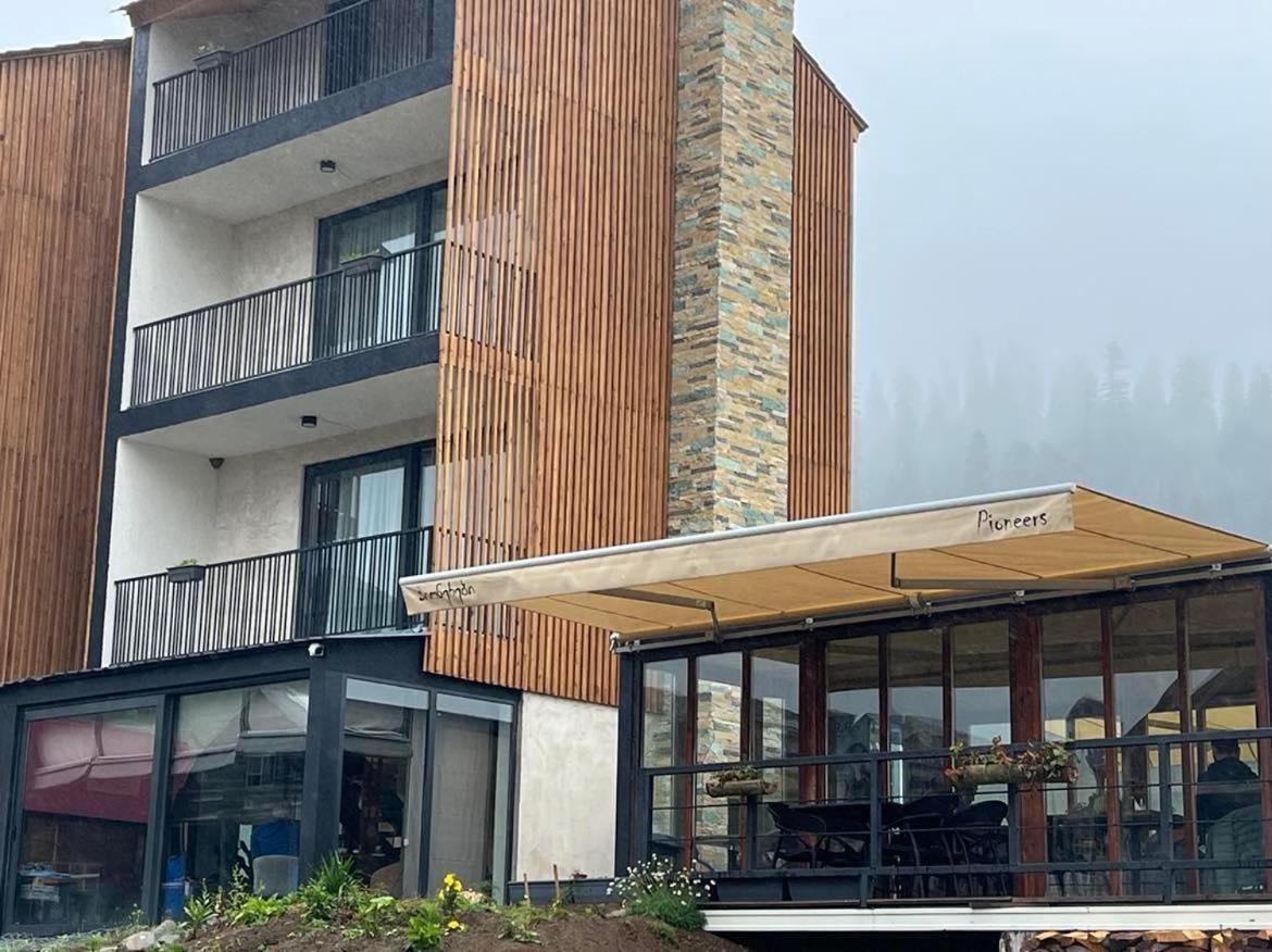 The Pioneers Hotel Bakhmaro Bagian luar foto